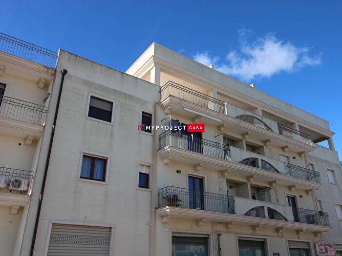 Appartamento trilocale in affitto in Via Spirito Santo, Martina Franca