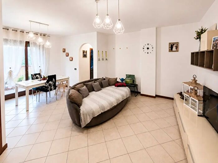 Appartamento quadrilocale in vendita in Carrara