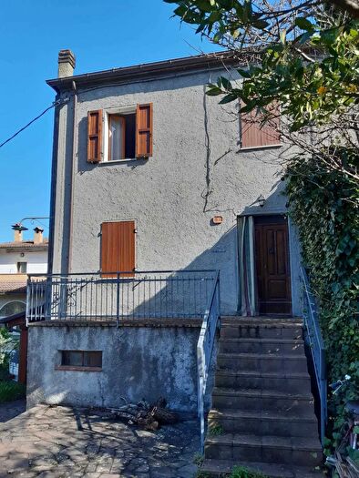 Casa con 8 locali in vendita in Via Serra di Sotto, Pennabilli