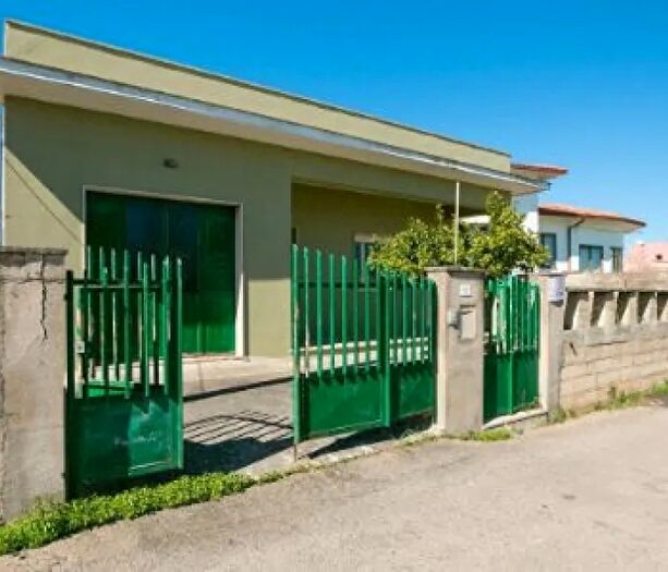 Casa con 5 locali in vendita in Patu