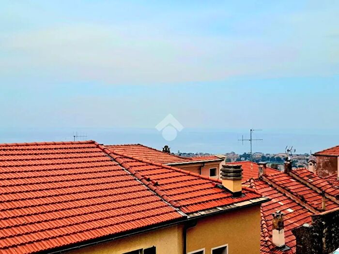 Appartamento bilocale in vendita in Via Martiri della Liberazione, Diano Castello