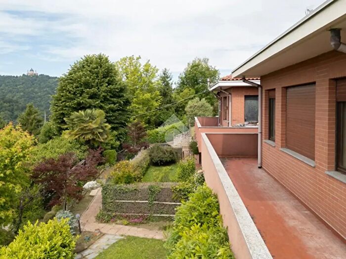 Appartamento con 5 locali in vendita in Strada Bellavista, Baldissero Torinese