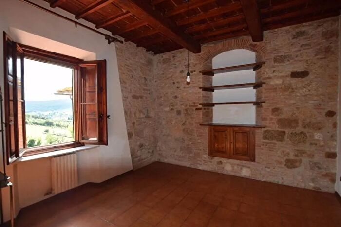 Appartamento con 6 locali in vendita in San Gimignano