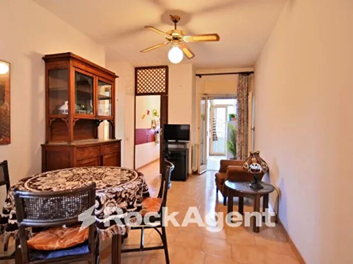 Appartamento trilocale in vendita in Via Dorzano, Roma