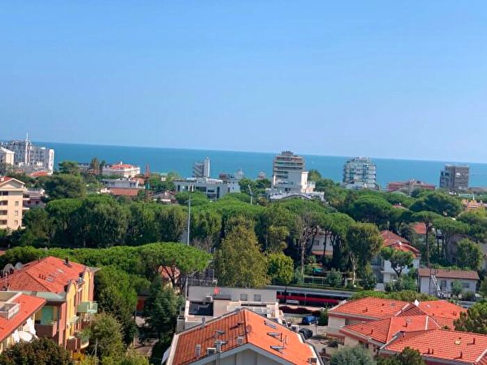 Appartamento con 5 locali in vendita in Viale Luigi Settembrini, Riccione