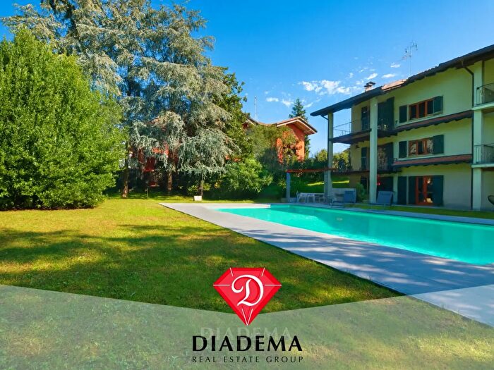 Casa quadrilocale in vendita in Besnate