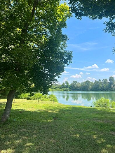Casa con 10 locali in vendita in Strada dellAsino Snc, Carignano