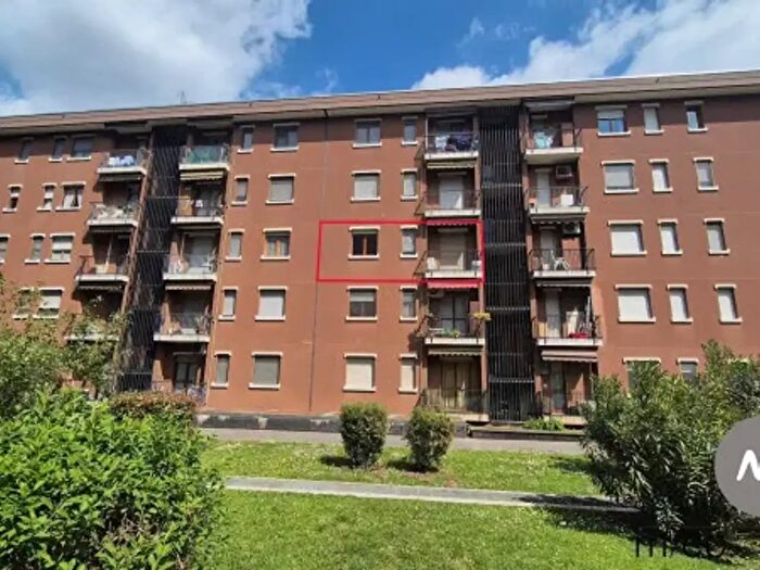 Appartamento trilocale in vendita in Via Mar Nero, Milano