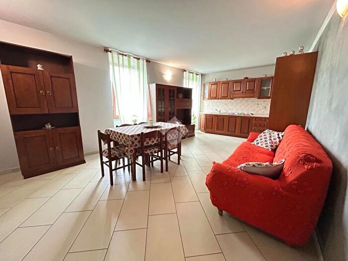 Appartamento bilocale in vendita in Via Alberzoni, Artogne