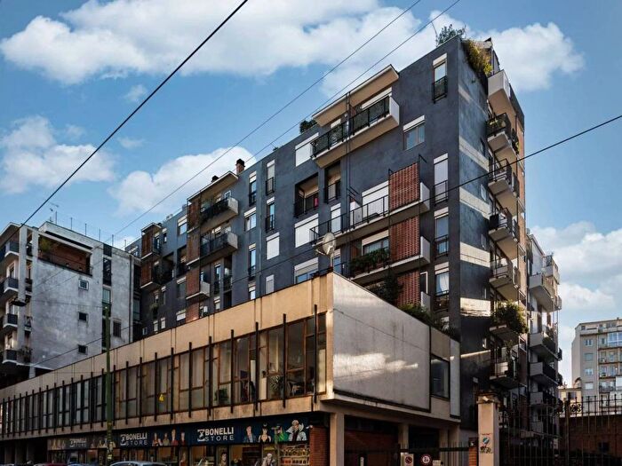 Appartamento bilocale in affitto in Viale Coni Zugna, Dezza, Milano