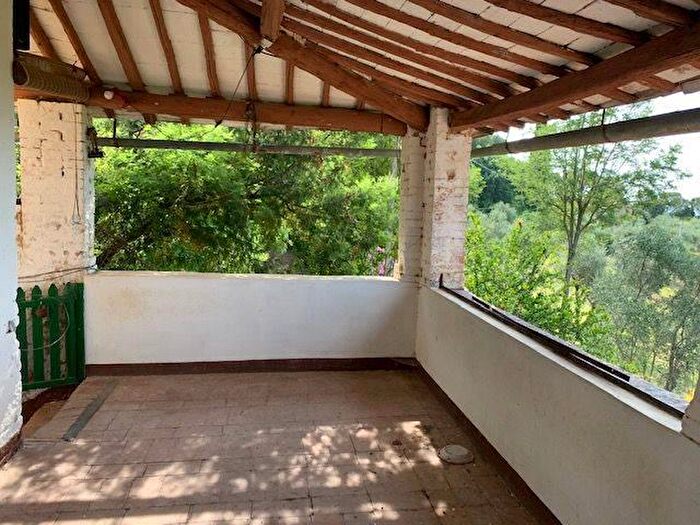 Casa con 12 locali in vendita in Siena