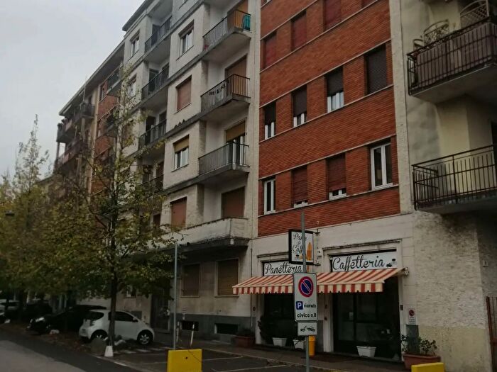 Appartamento bilocale in affitto in Via Tamagno, Varese