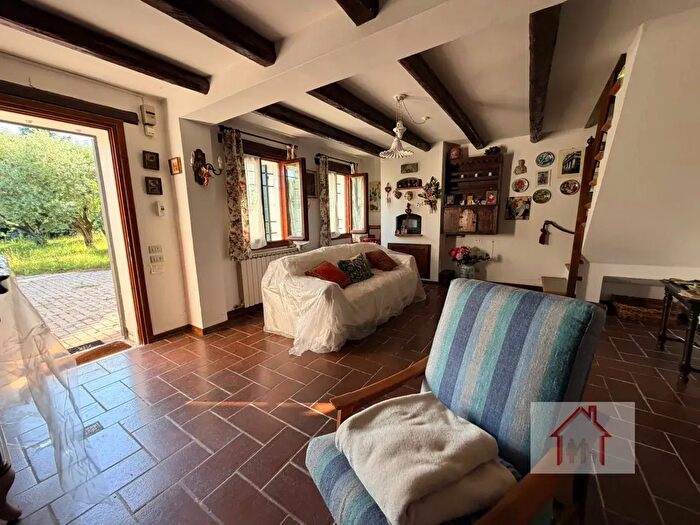 Casa con 5 locali in vendita in Volpago Del Montello