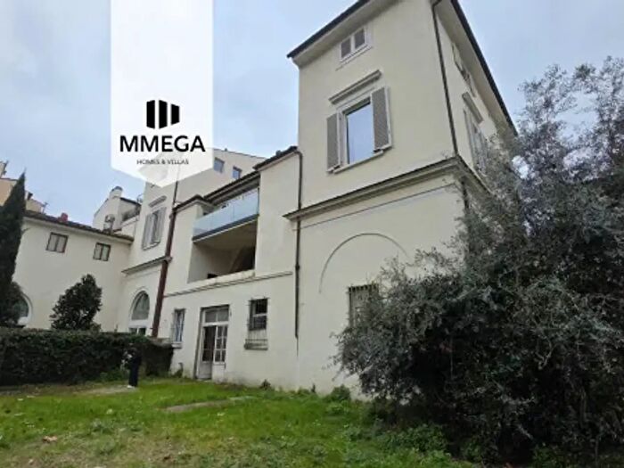 Appartamento quadrilocale in vendita in Via della Chiesa, Firenze