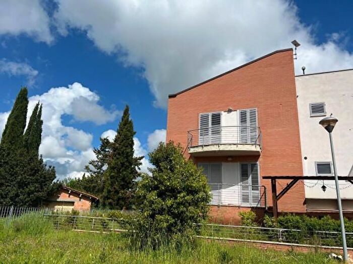 Appartamento con 5 locali in vendita in Via Spartaco Lavagnini, Monteroni DArbia