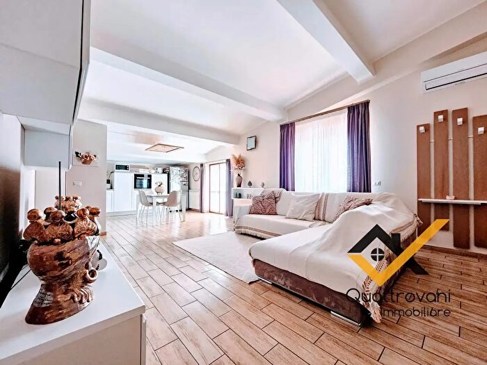 Appartamento quadrilocale in vendita in Via Motta Giuseppe, San Giovanni La Punta