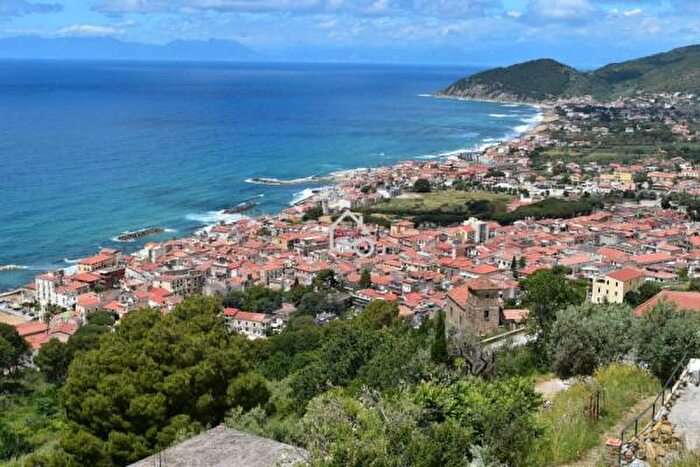 Casa con 5 locali in vendita in Via Giungatelle, Montecorice