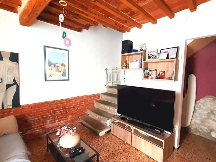 Casa quadrilocale in vendita in Via del Calzolaio, Lucca