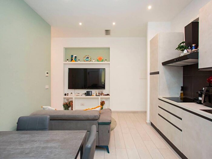 Appartamento trilocale in affitto in Viale Abruzzi, Città Studi, Milano