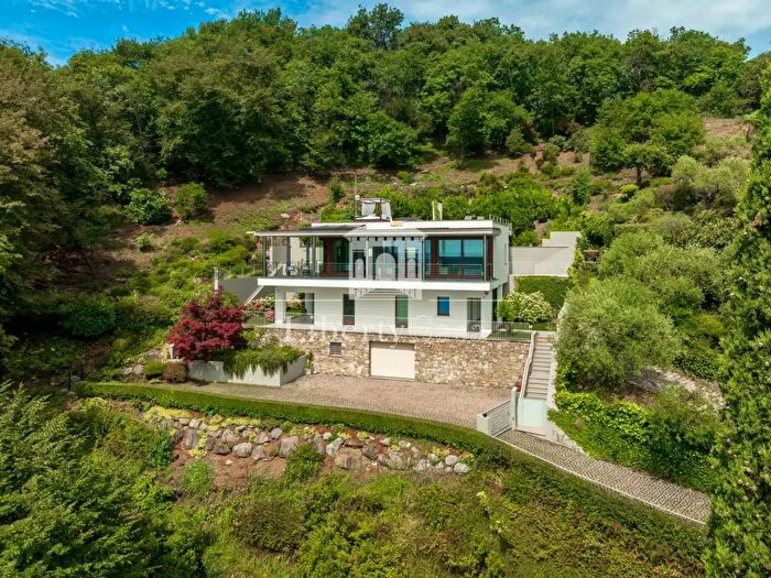 Casa quadrilocale in vendita in Via Bocca di Croce, Salo