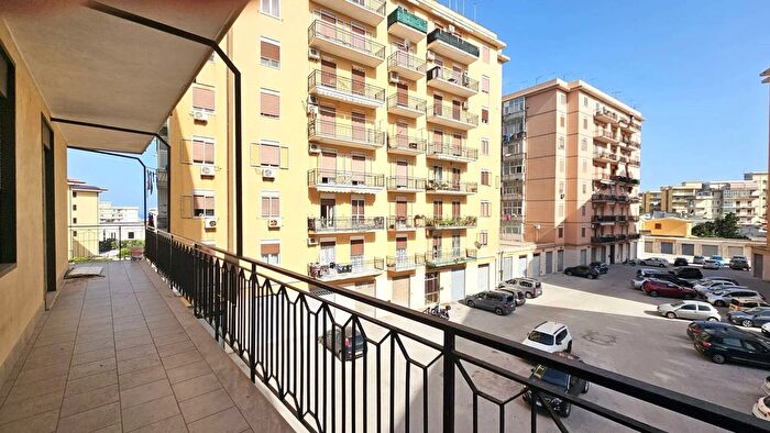 Appartamento con 5 locali in vendita in Via Monteforte, Siracusa