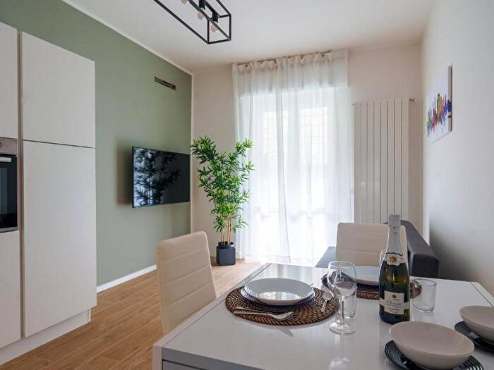 Appartamento trilocale in affitto in Via Alfonso Capecelatro, San Siro, Milano