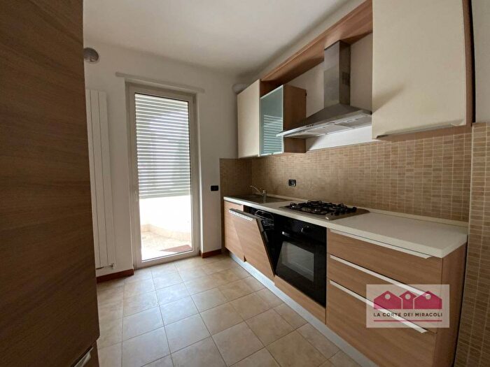 Appartamento trilocale in affitto in Stradella dei Munari, Centro Storico, Vicenza