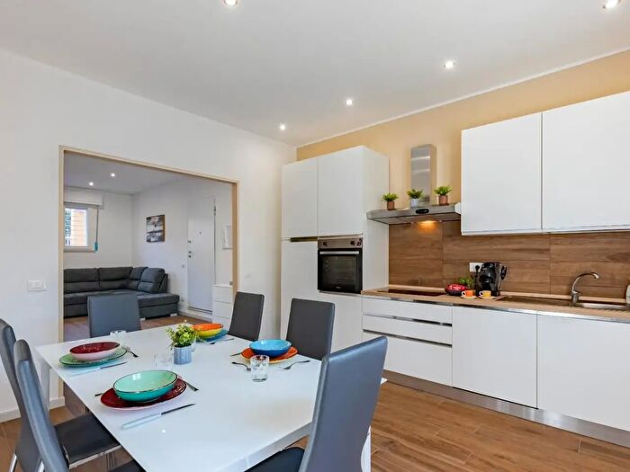 Appartamento trilocale in affitto in Ia Roma, San Vincenzo