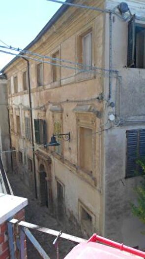 Casa con 6 locali in vendita in Corso Umberto, Castelplanio