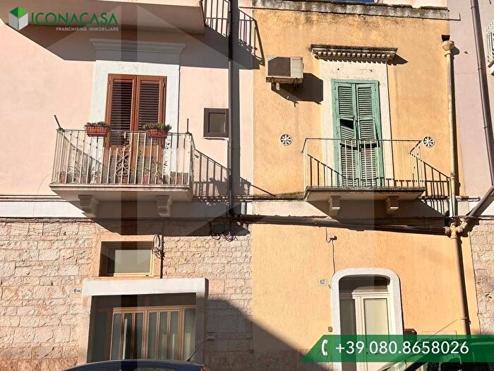 Appartamento quadrilocale in vendita in Corso Giuseppe Garibaldi, Bitetto