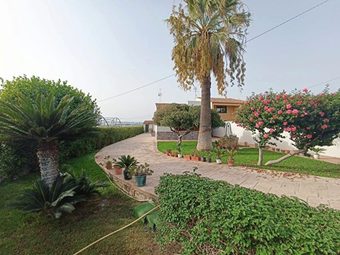 Casa con 6 locali in vendita in Contrada Anguilla, Vittoria