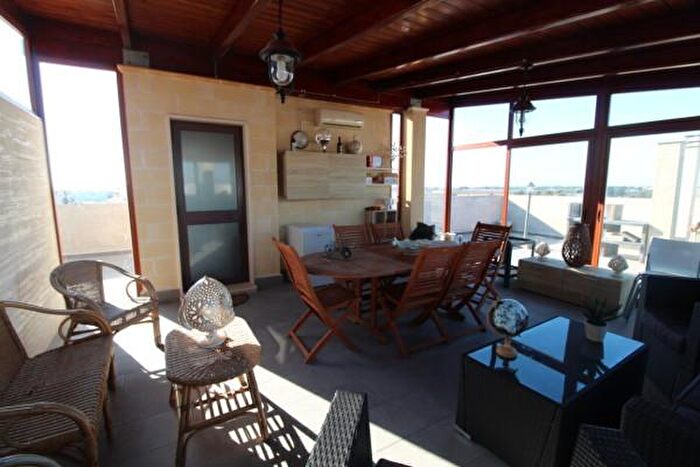 Appartamento con 5 locali in vendita in Via Scorcola, Pulsano