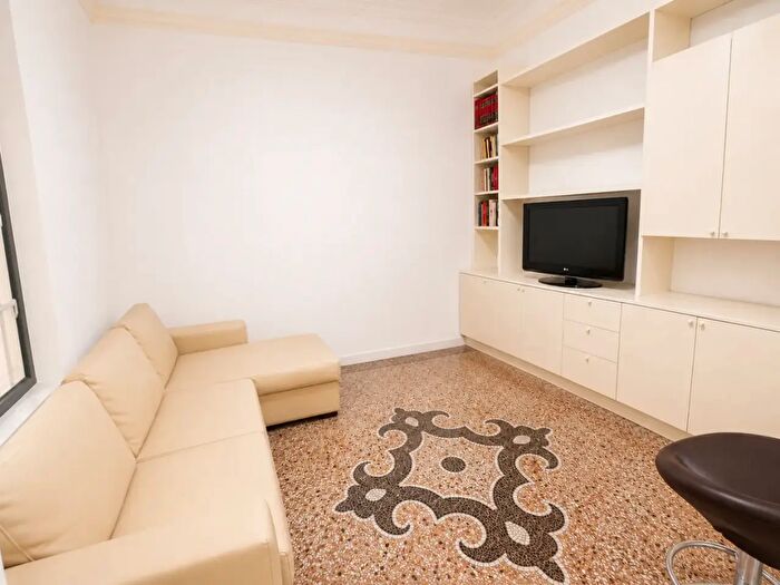 Appartamento trilocale in vendita in Pontedera