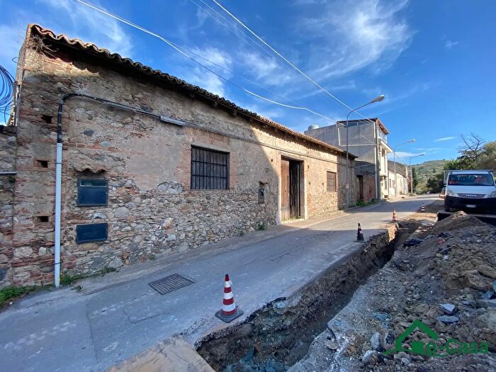 Casa con 7 locali in vendita in Via Nazionale, Villafranca Tirrena