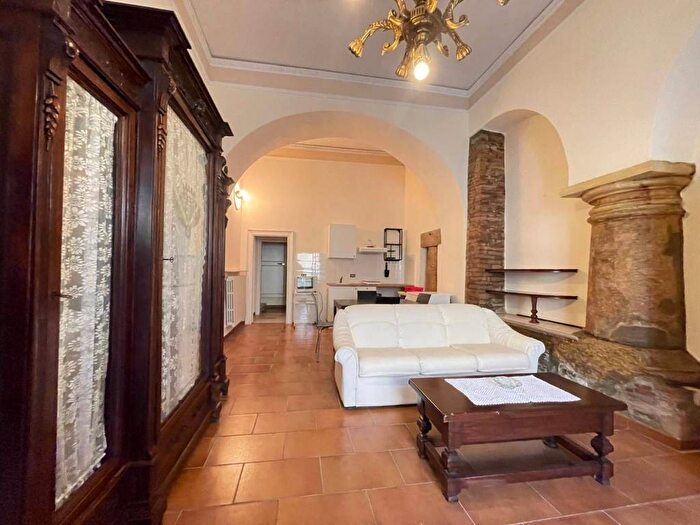 Appartamento quadrilocale in affitto in Via Settembre, Centro Storico, Benevento