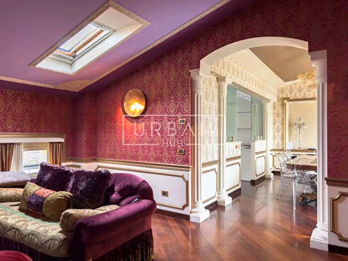 Appartamento con 6 locali in vendita in Via Giovita Lazzarini, Forli