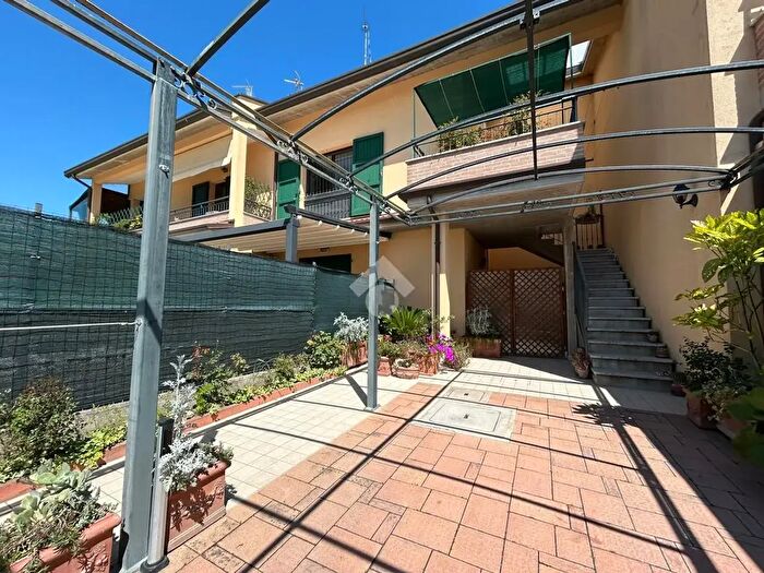Appartamento trilocale in vendita in Via Emma Calderini, Ravenna