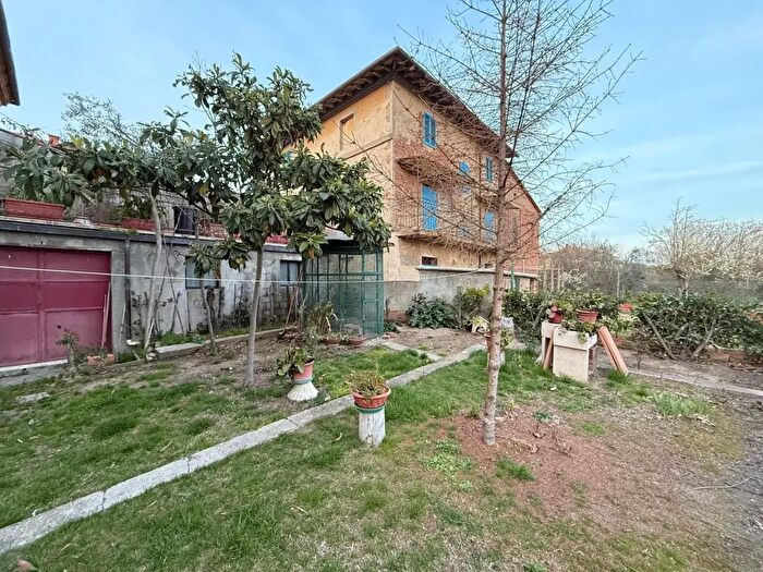 Casa monolocale in vendita in Via Castiglionese, Castiglione Del Lago