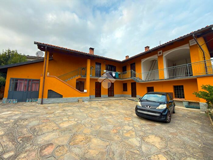 Casa con 5 locali in vendita in Borgata Selvaggio Rio, Giaveno