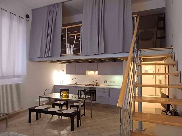 Appartamento bilocale in affitto in Via San Vitale, Centro Storico, Bologna