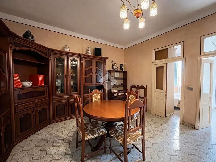 Appartamento con 5 locali in vendita in Via Soleri, Taggia