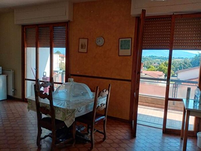 Appartamento con 5 locali in vendita in Montevarchi