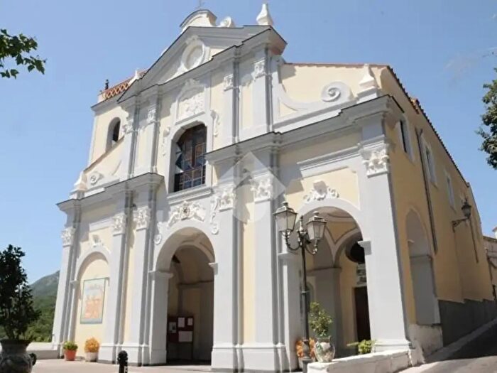 Appartamento quadrilocale in vendita in V Selce, Vietri Sul Mare