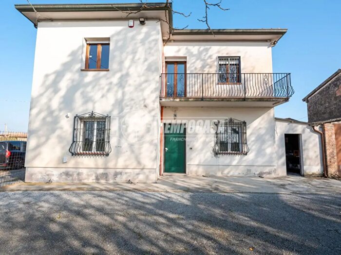 Appartamento quadrilocale in vendita in Via Corleto, Faenza