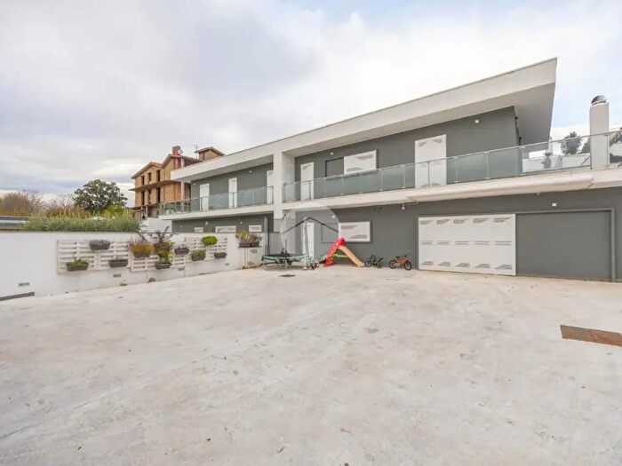 Casa con 5 locali in vendita in Via Massa di San Giuliano, Roma