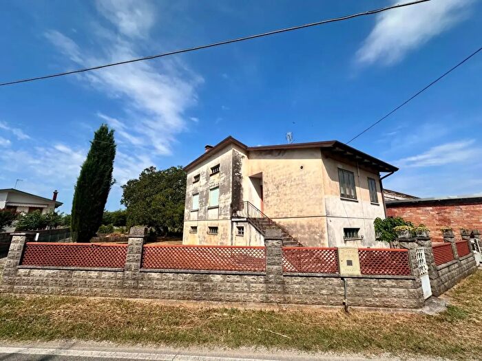 Casa trilocale in vendita in Via San Giorgio, Romans D'Isonzo