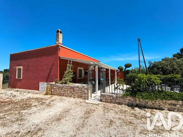 Casa con 8 locali in vendita in Strada Comunale Calcare dei Gatti Snc, Castellana Grotte