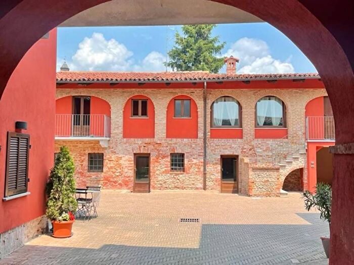 Appartamento bilocale in affitto in Via Guglielmo Marconi, Centro, Cherasco