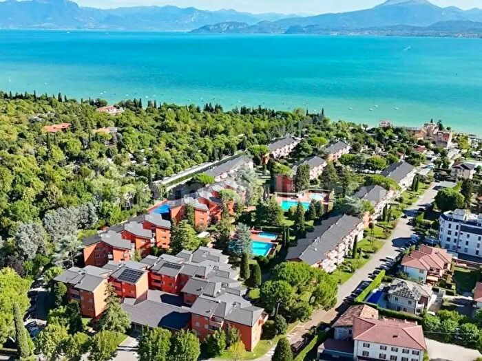 Appartamento bilocale in vendita in Via Arrigo Boito, Peschiera Del Garda
