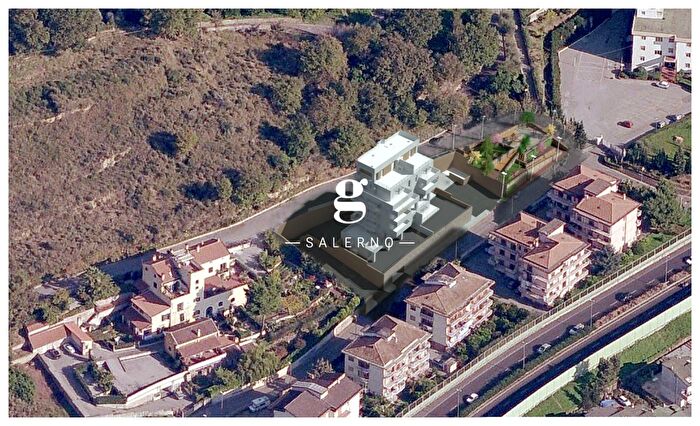 Appartamento trilocale in vendita in Via Moscani, Salerno